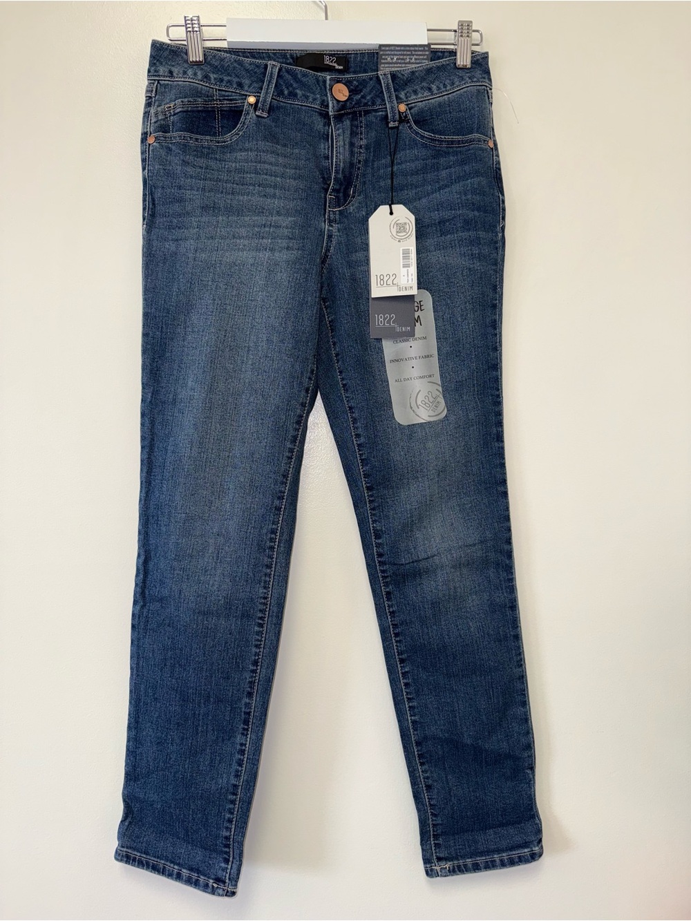 NWT 1822 (8) Brand New Relaxed Ankle Skinny Denim Jeans